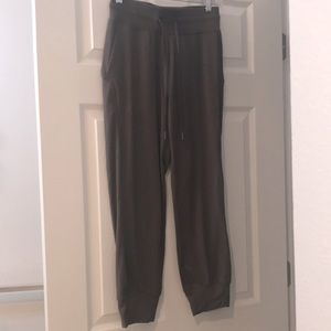 Lululemon joggers. Size 4. Brand new but removed the tags.